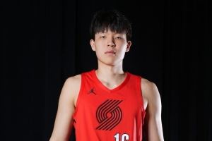 解说:里夫斯的大合同可真没得跑了 杨瀚森还需要加快适应NBA